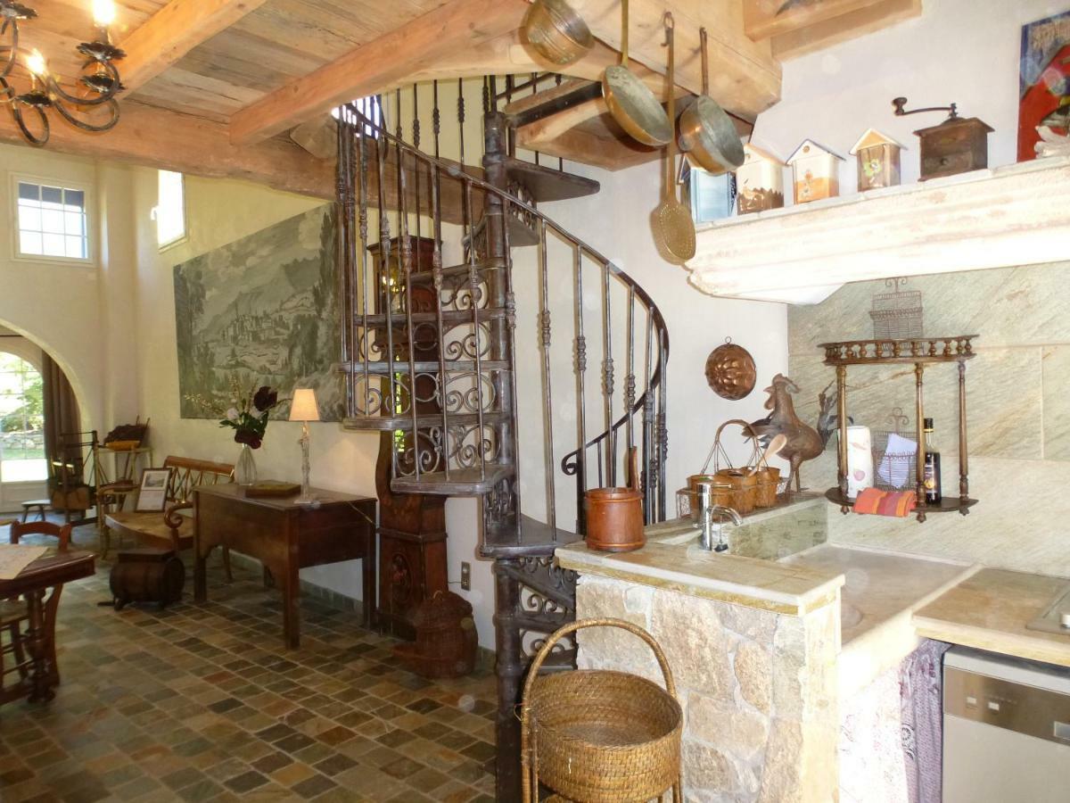Residence A Merula Кальви Экстерьер фото