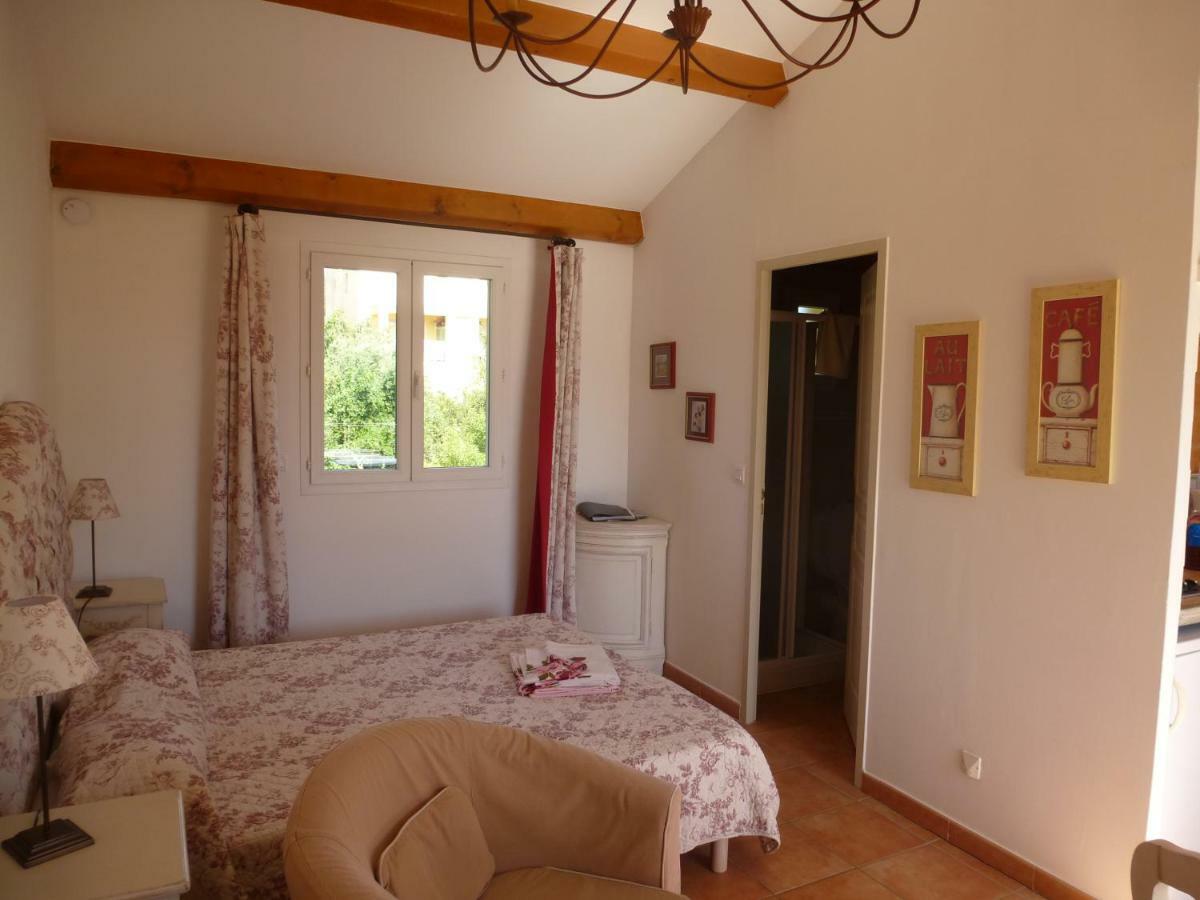 Residence A Merula Кальви Экстерьер фото